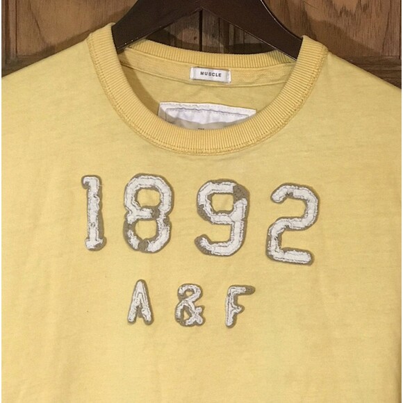 Vtg. Y2K Abercrombie & Fitch 1892 Muscle T-Shirt Men's XL Boxy Sewn Mustard Tee - Picture 2 of 8